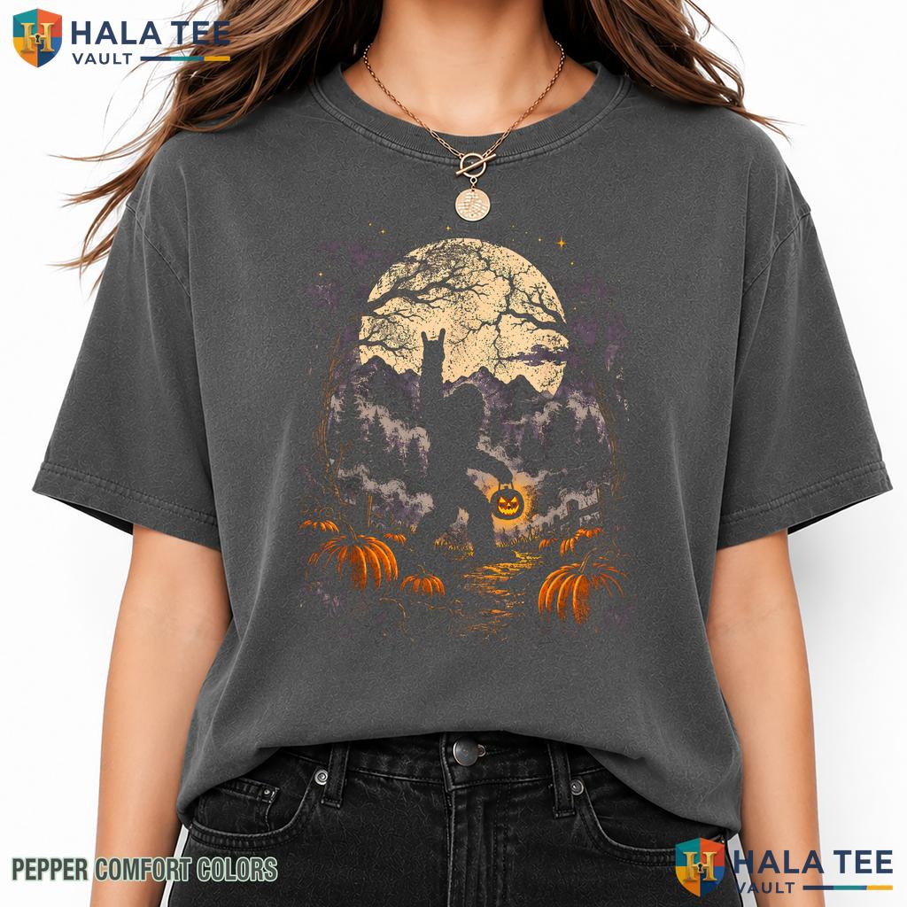 Bigfoot Ghost Sasquatch Pumpkin Garment-Dyed T-Shirt Funny Costume