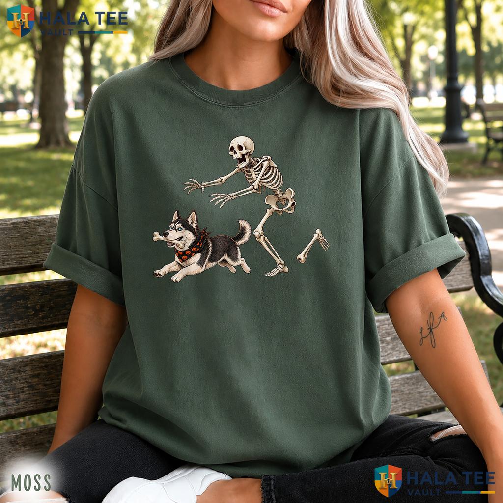 Husky Stealing Bone Skeleton Retro Style T-Shirt Funny Halloween