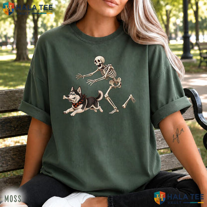 Husky Stealing Bone Skeleton Retro Style T-Shirt Funny Halloween