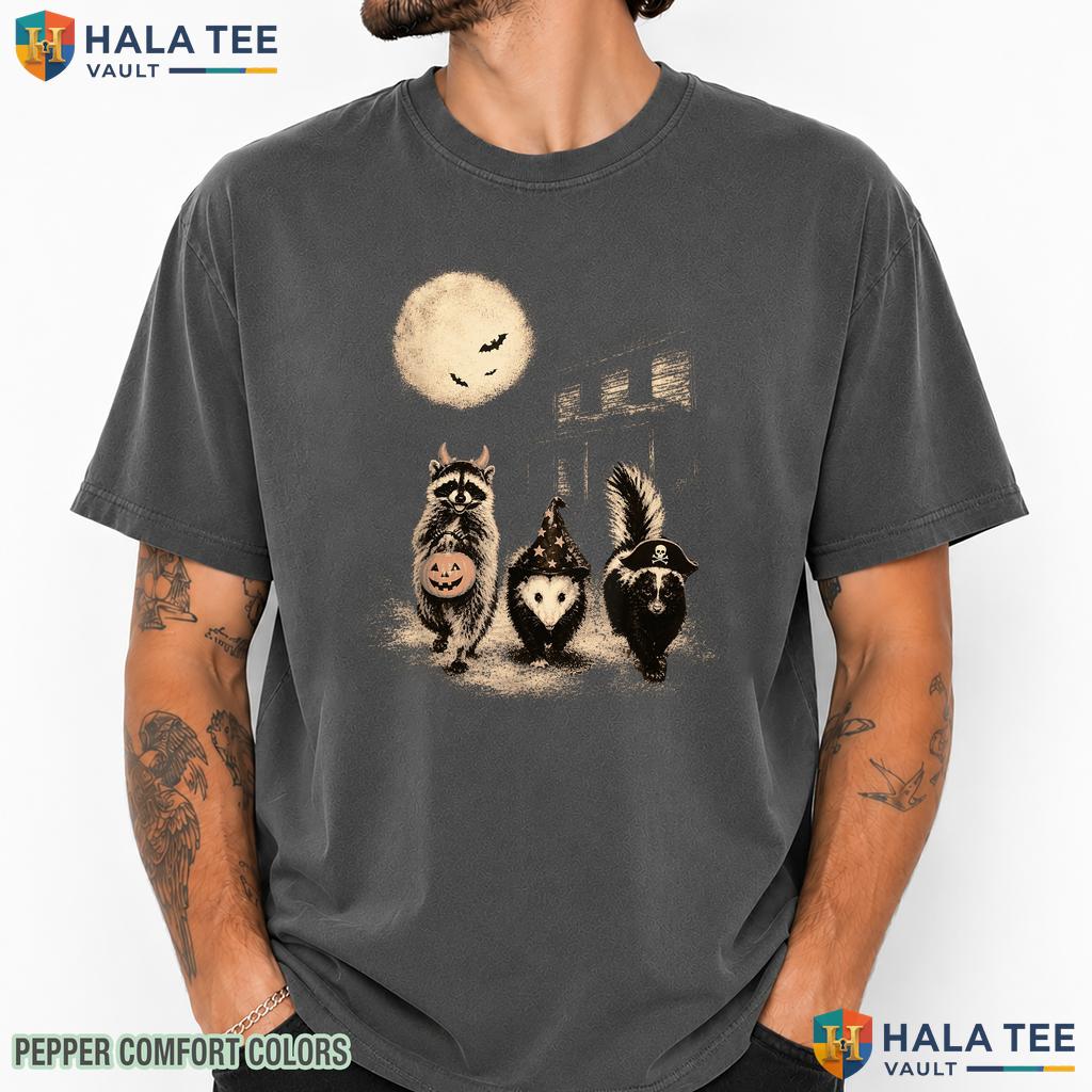 Raccoon Opossum Skunk Pumpkin Comfort Colors T-Shirt Spooky Moon Top