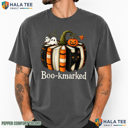 Reading Pumpkin Cat Librarian Comfort Colors T-Shirt Halloween Teacher