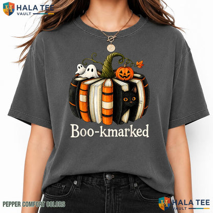 Reading Pumpkin Cat Librarian Garment-Dyed T-Shirt Halloween Teacher