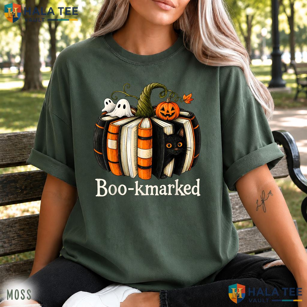 Reading Pumpkin Cat Librarian Comfort Colors Shirt Halloween Teacher