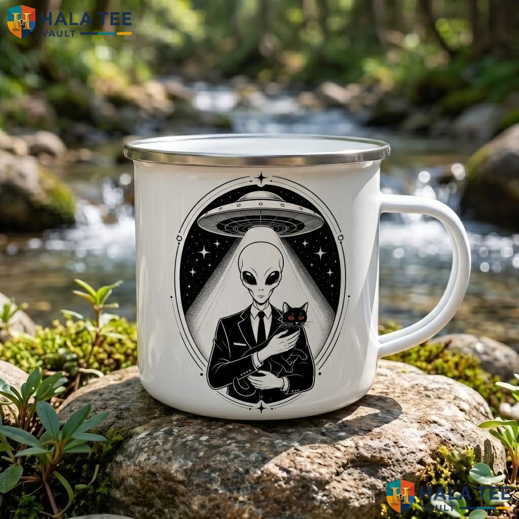 Red Eyes Black Cat UFO Halloween Accent Mug Vintage Retro Alien Ceramic Coffee Mug