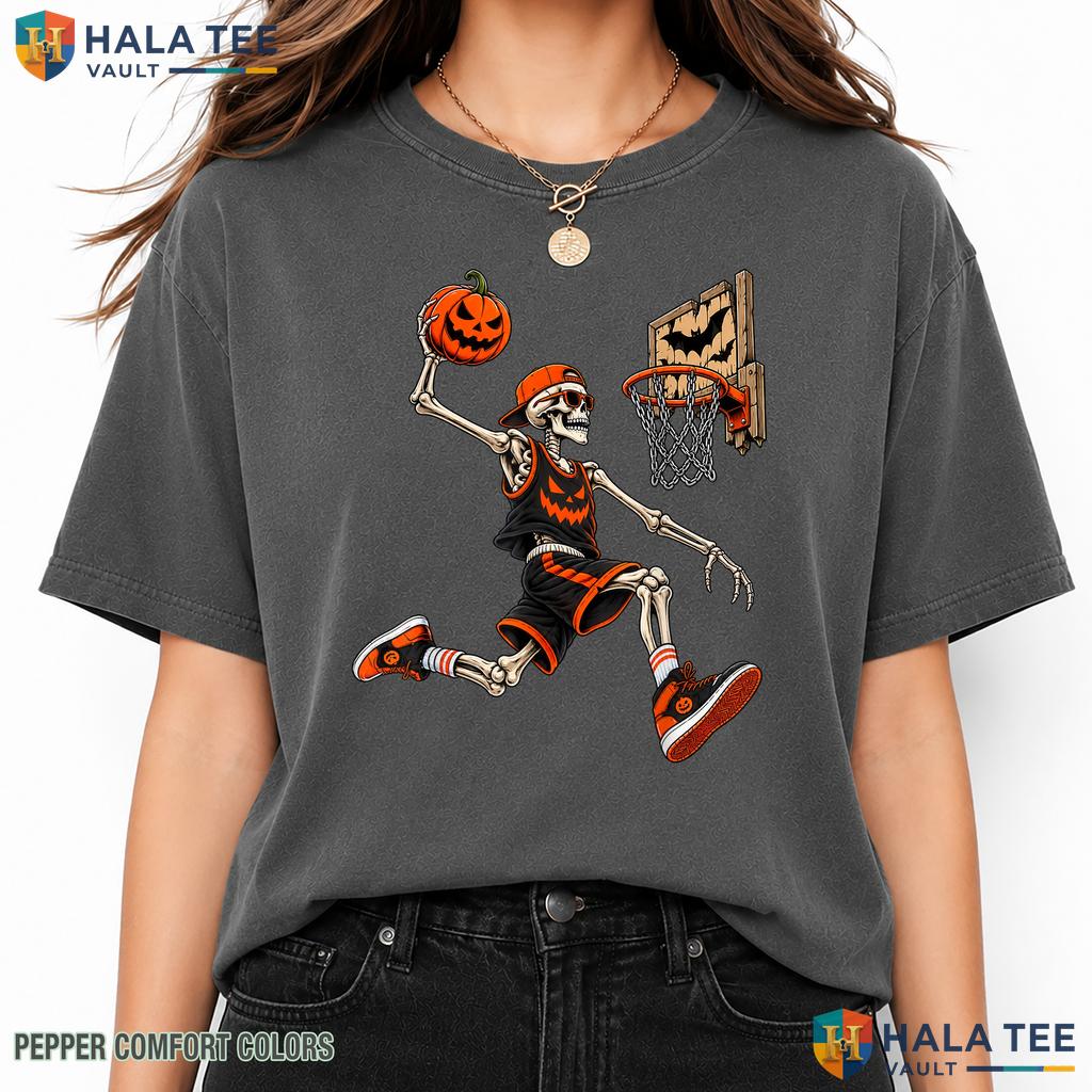 Skeleton Basketball Player Comfort Colors T-Shirt Funny Halloween Boys
